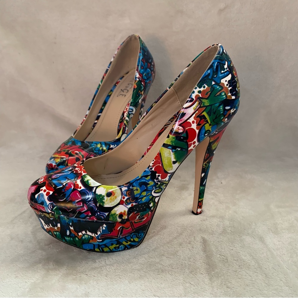 5 1/2” graphic pumps